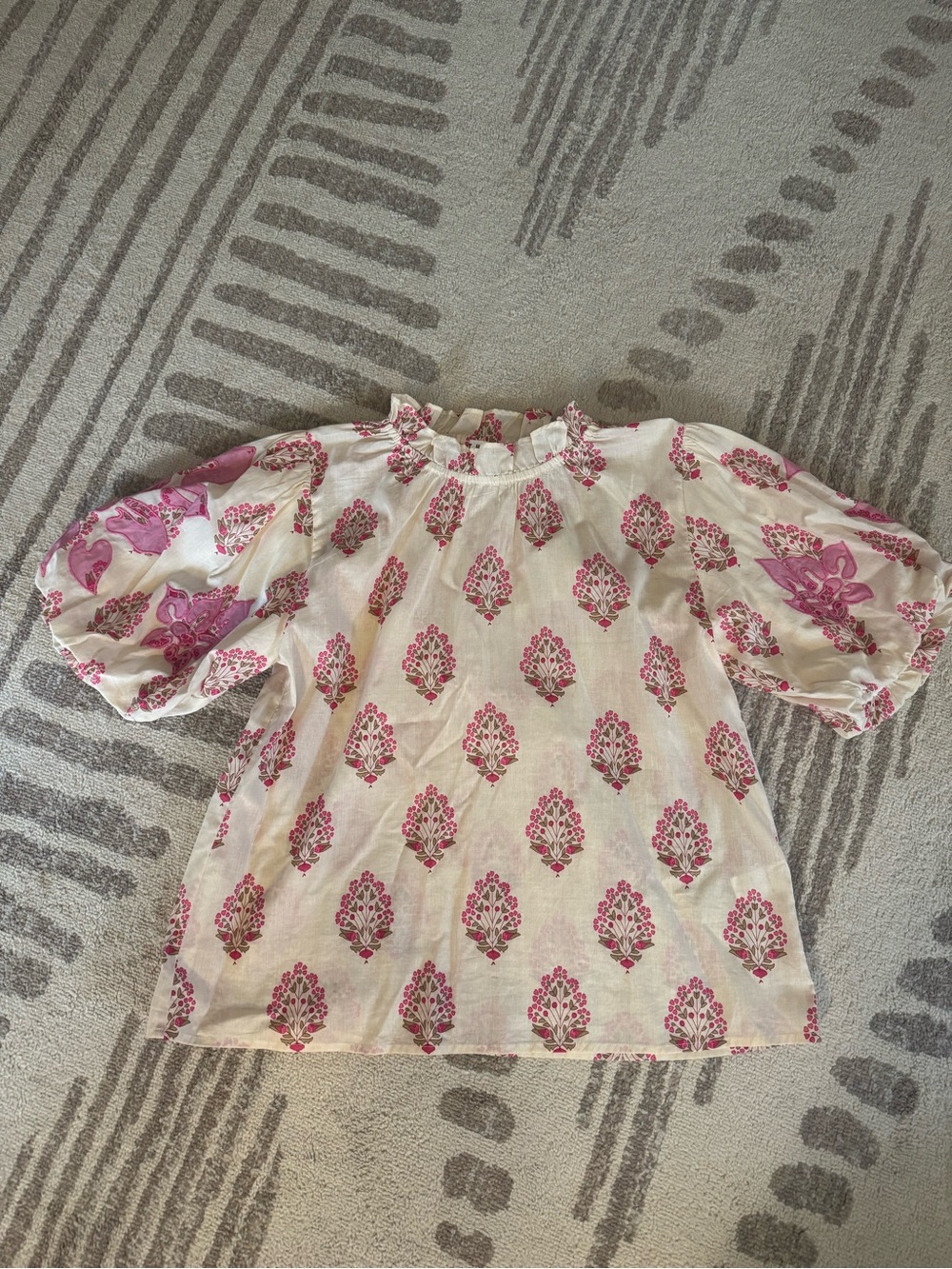 THML Cream and Pink Floral Puff Sleeve Blouse